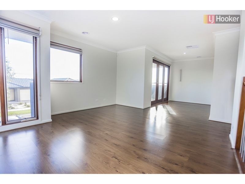 25 Baronial Way, Craigieburn VIC 3064