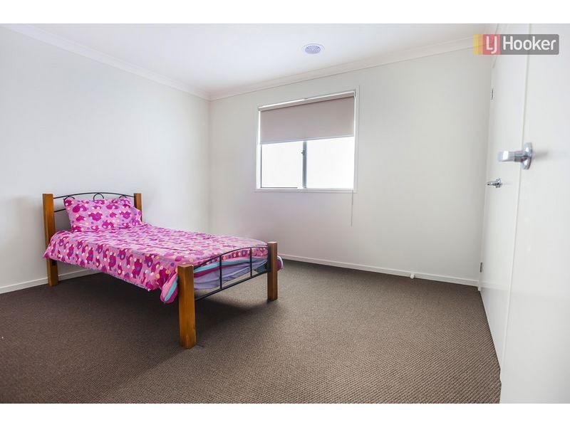 25 Baronial Way, Craigieburn VIC 3064