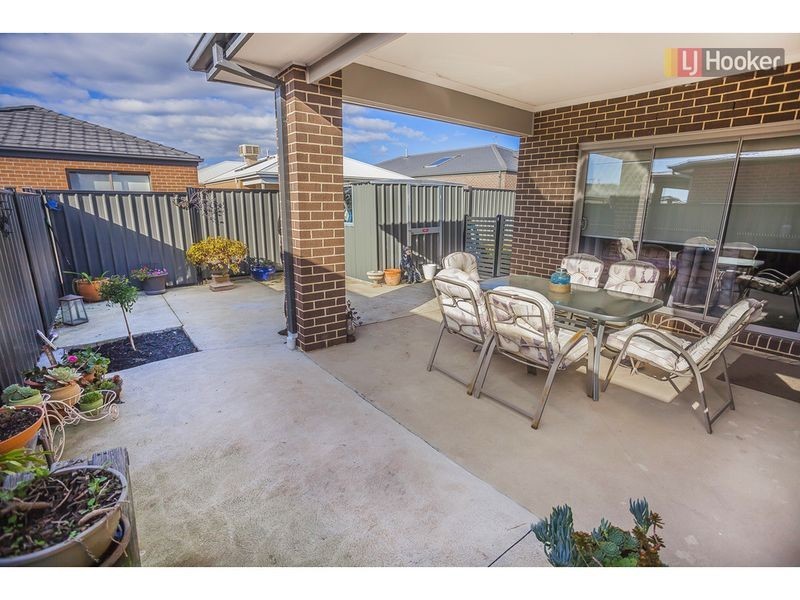 25 Baronial Way, Craigieburn VIC 3064