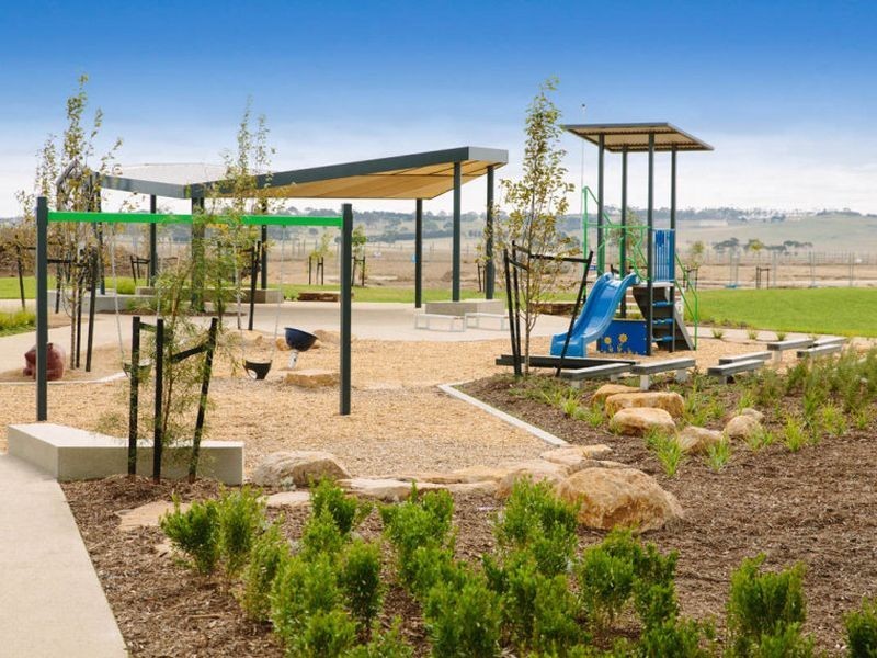 LOT 906 Degraves Street, Mickleham VIC 3064