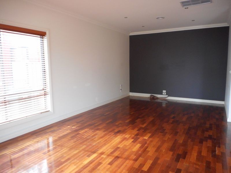 42 Burniston Avenue, Craigieburn VIC 3064