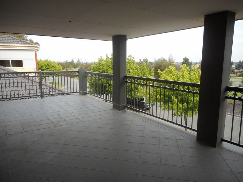 42 Burniston Avenue, Craigieburn VIC 3064