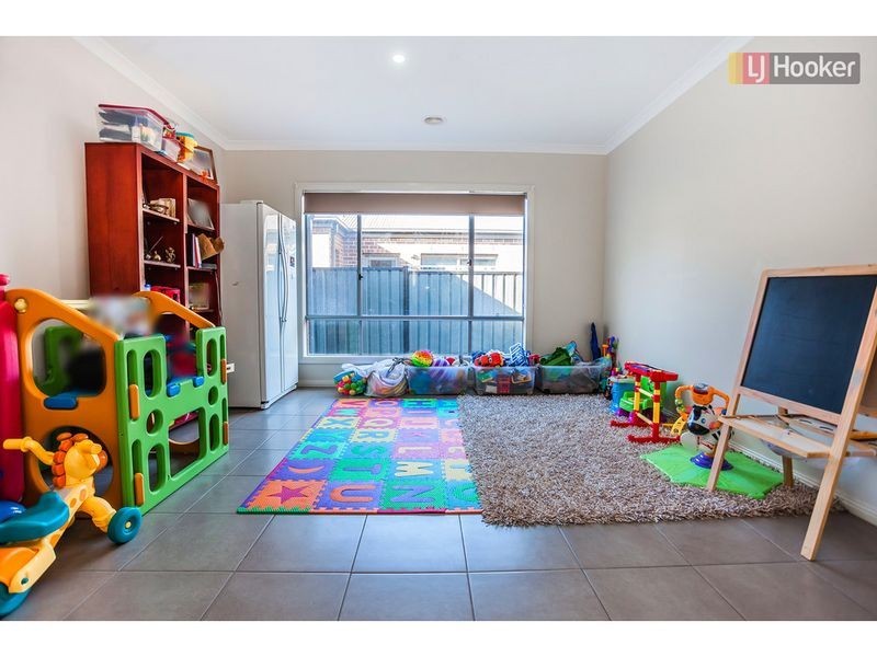 29 Bradshaw Avenue, Craigieburn VIC 3064