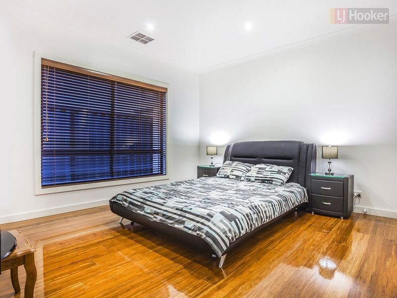 41 Biltmore Crescent, Roxburgh Park VIC 3064