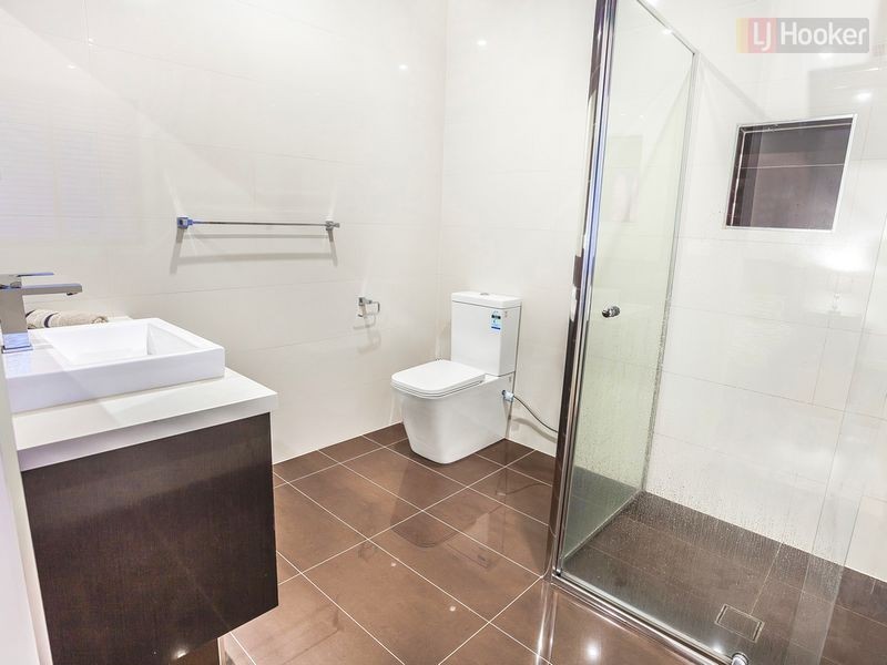 41 Biltmore Crescent, Roxburgh Park VIC 3064