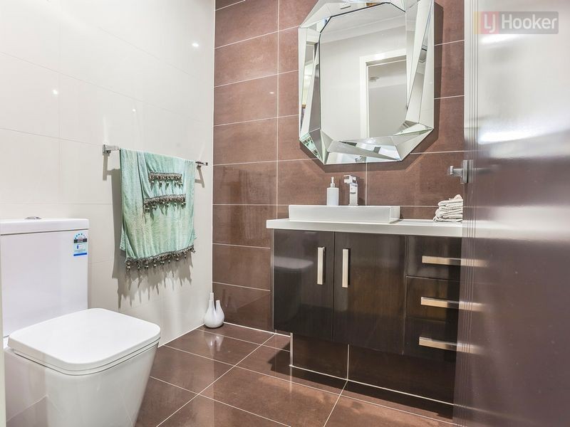 41 Biltmore Crescent, Roxburgh Park VIC 3064