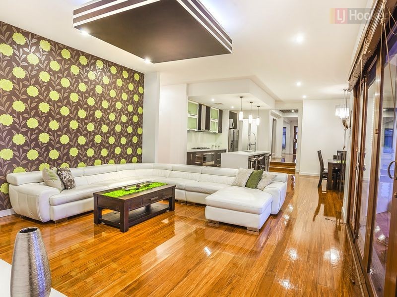 41 Biltmore Crescent, Roxburgh Park VIC 3064