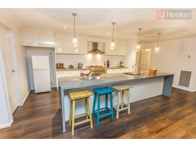 11 Fairhaven Avenue, Beveridge VIC 3753