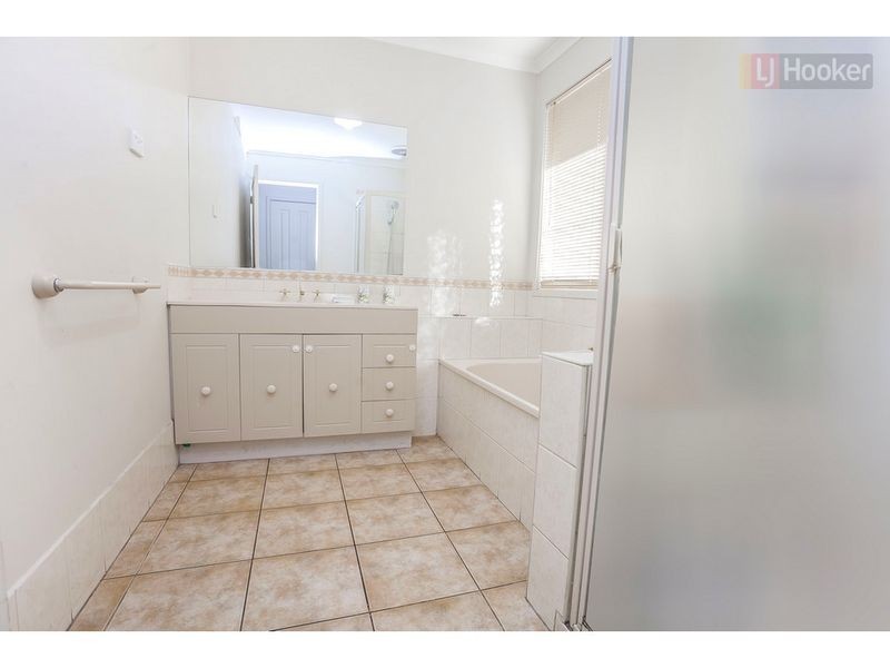 8 Bertrand Court, Craigieburn VIC 3064