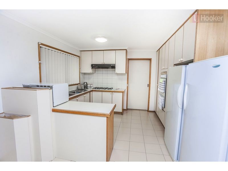 31 Bridgewater Road, Craigieburn VIC 3064