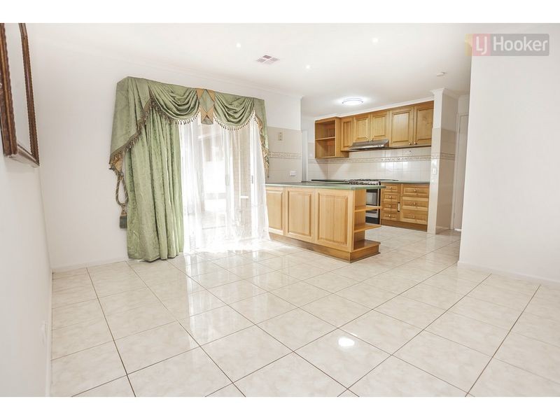 43 Rokeby Crescent, Craigieburn VIC 3064