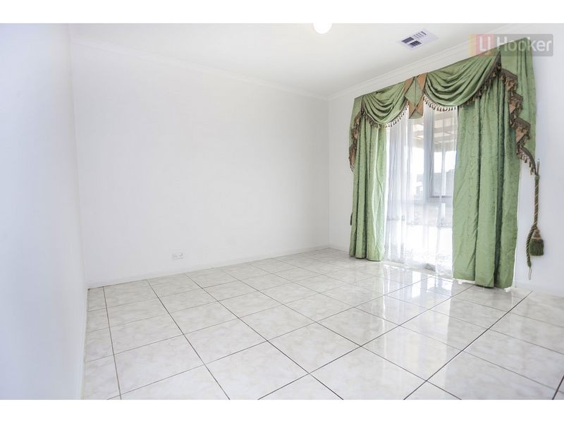 43 Rokeby Crescent, Craigieburn VIC 3064