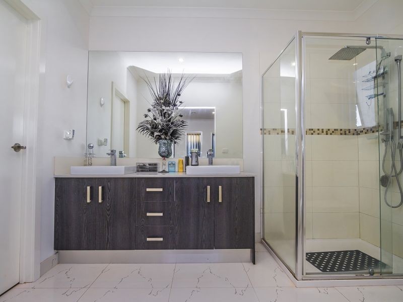 118 Huntington Dr, Craigieburn VIC 3064