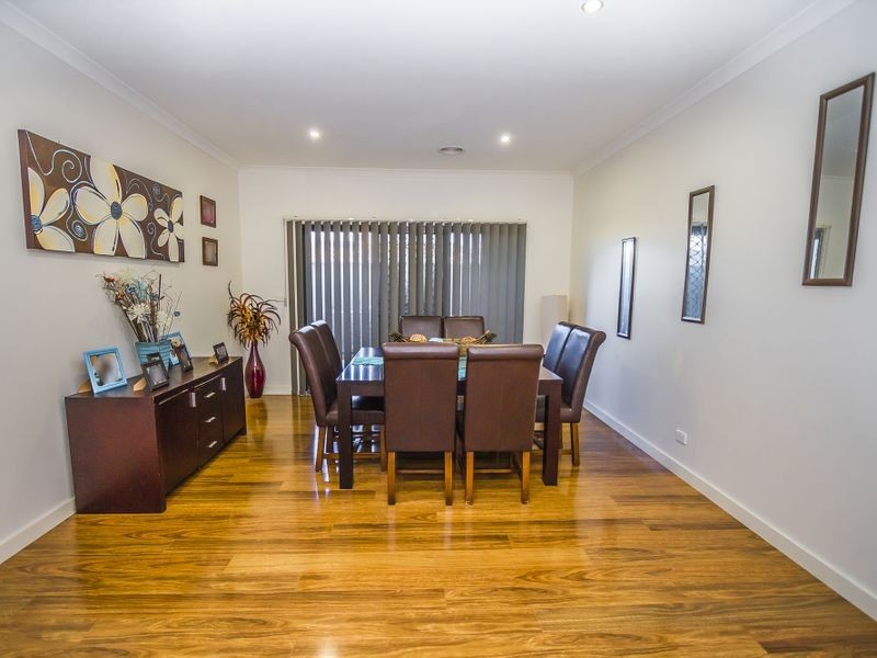 118 Huntington Dr, Craigieburn VIC 3064