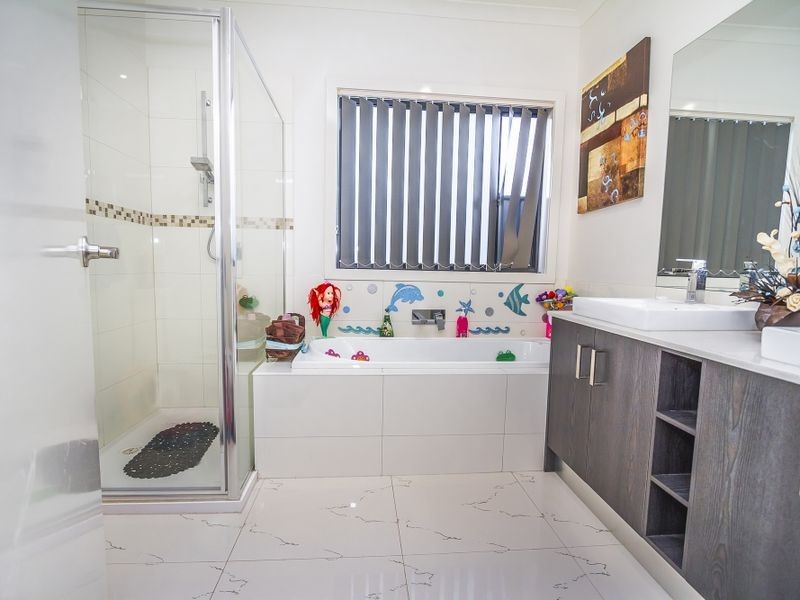 118 Huntington Dr, Craigieburn VIC 3064