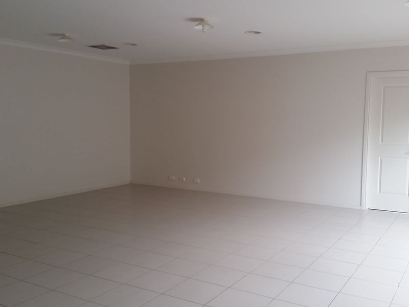 22 Hennessy Way, Craigieburn VIC 3064