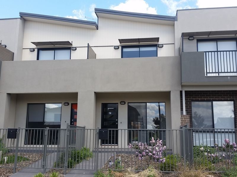 61 Valiant Crescent, Craigieburn VIC 3064