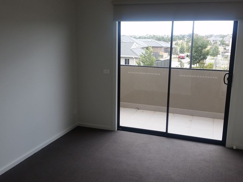 61 Valiant Crescent, Craigieburn VIC 3064