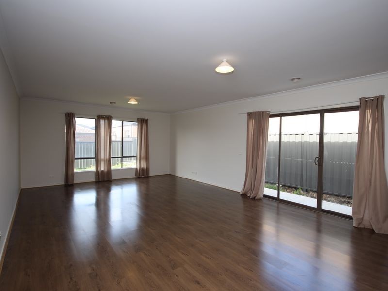 7 Euphoria Drive, Craigieburn VIC 3064