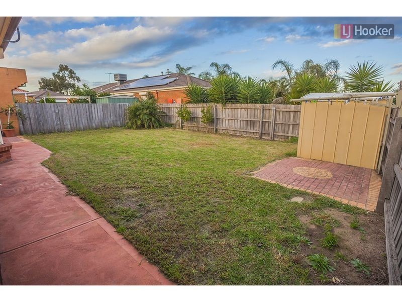 8 Havilland Drive, Roxburgh Park VIC 3064