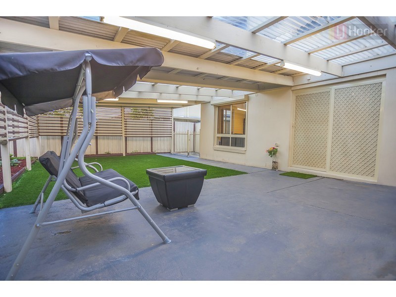 14 Hayfield Road, Roxburgh Park VIC 3064