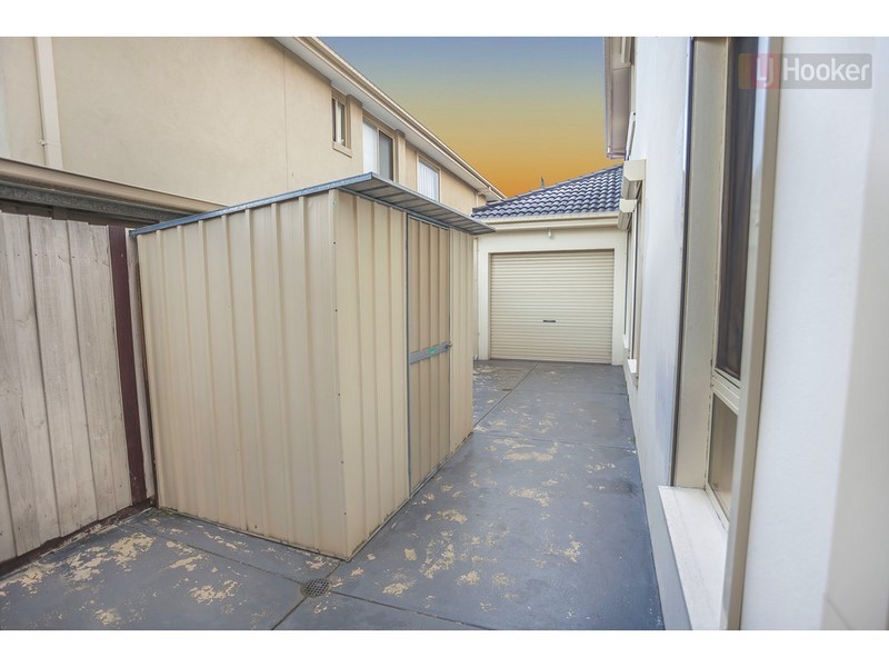 14 Hayfield Road, Roxburgh Park VIC 3064
