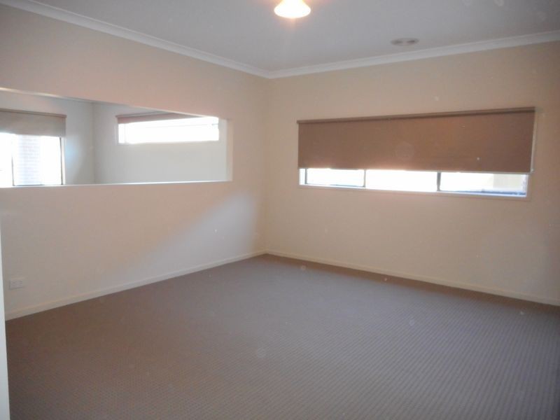 10 Season Way, Craigieburn VIC 3064