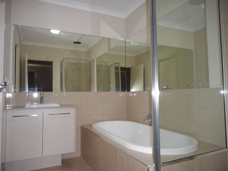 10 Season Way, Craigieburn VIC 3064