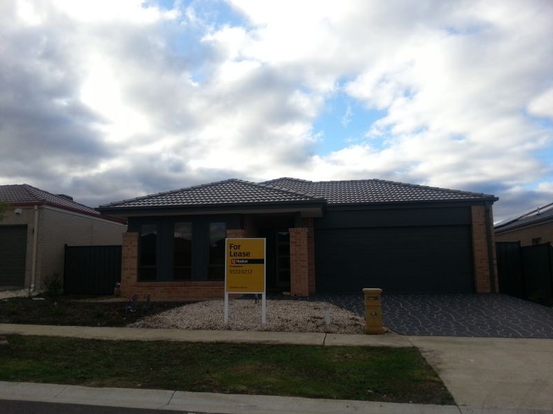 7 Bottlebrush Rd, Craigieburn VIC 3064