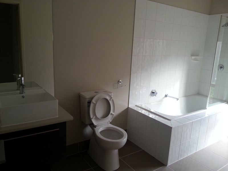 7 Bottlebrush Rd, Craigieburn VIC 3064