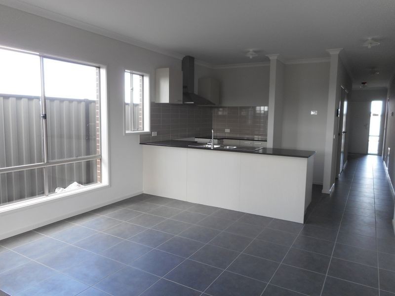 96 Bluebell Drive, Craigieburn VIC 3064