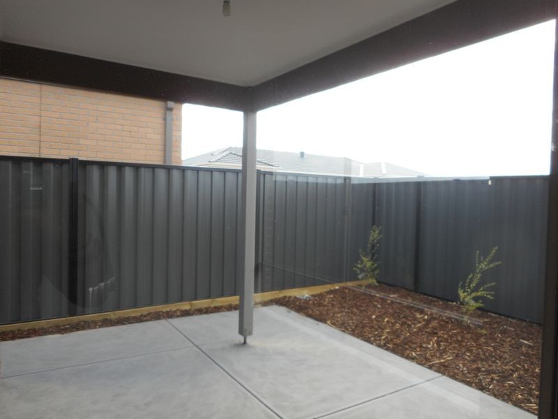 96 Bluebell Drive, Craigieburn VIC 3064