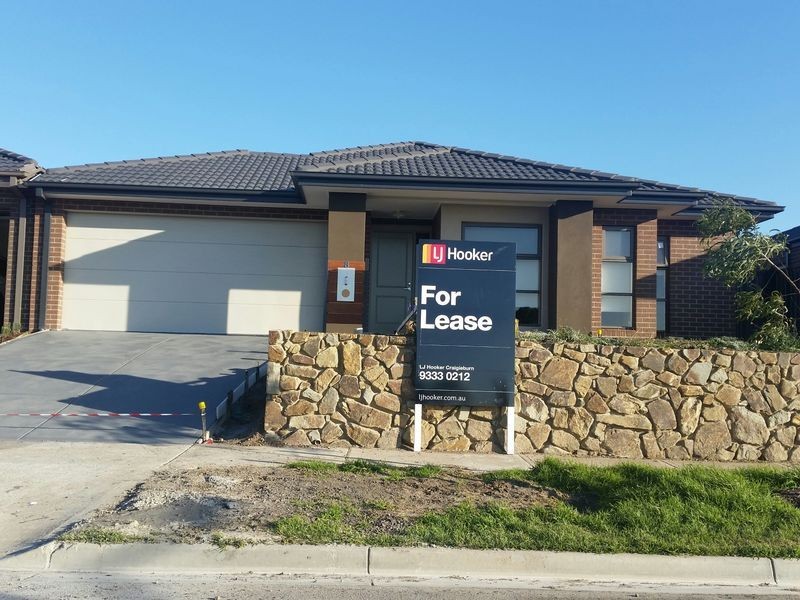 8 Season Way, Craigieburn VIC 3064
