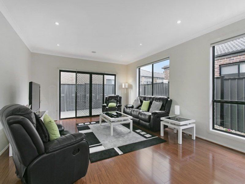 9 Highclere St, Craigieburn VIC 3064