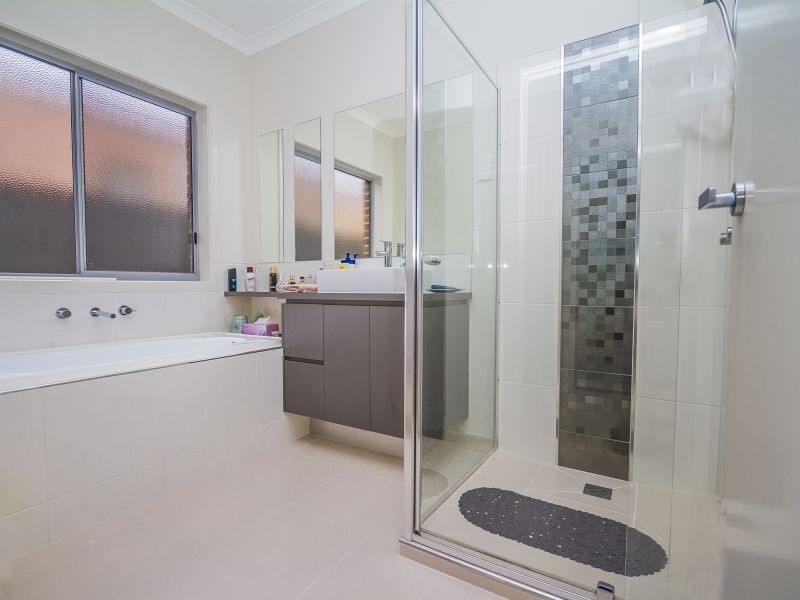 165 Newbury Blvd, Craigieburn VIC 3064