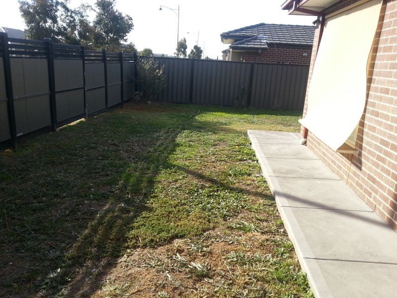 1 Birdswood Cres, Craigieburn VIC 3064