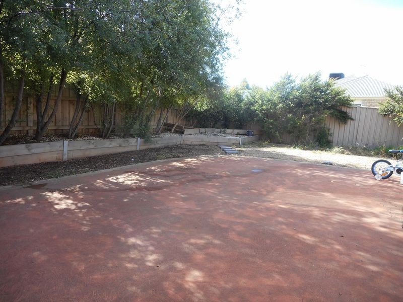 23 Troward Harvey Way, Craigieburn VIC 3064