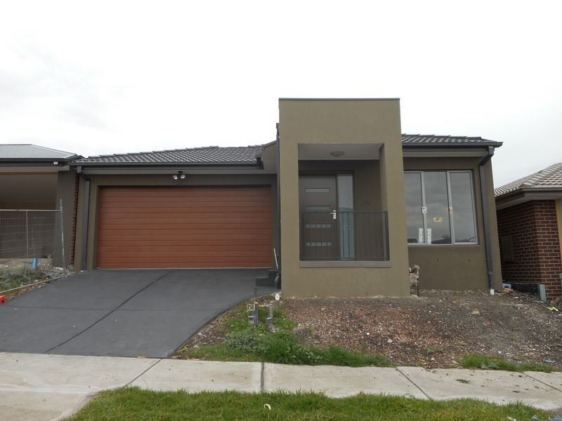 35 Natural Drive, Craigieburn VIC 3064