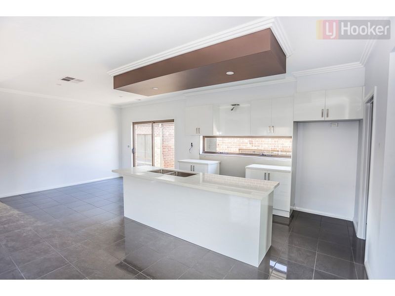 39 Natural Drive, Craigieburn VIC 3064