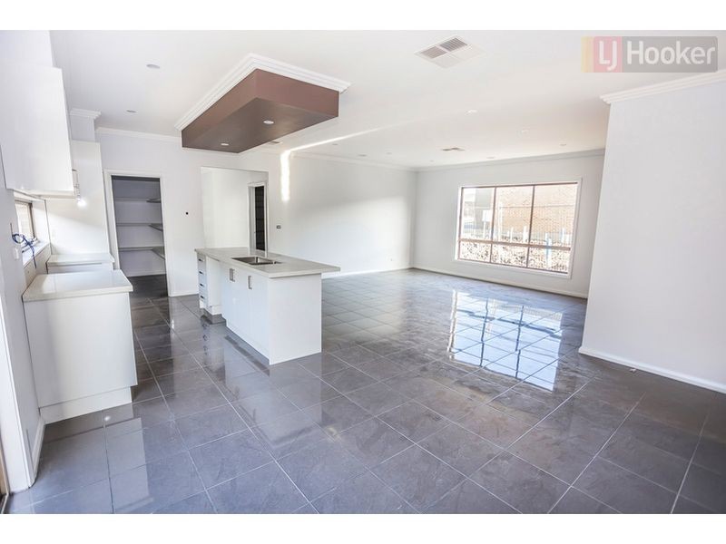 39 Natural Drive, Craigieburn VIC 3064