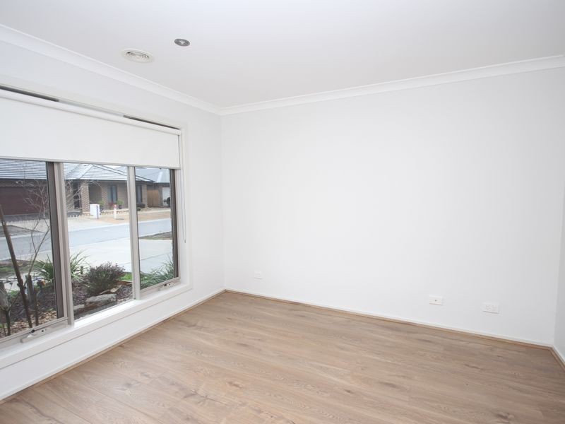 18 Howren Terrace, Greenvale VIC 3059