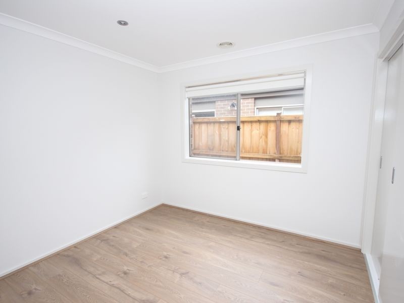 18 Howren Terrace, Greenvale VIC 3059