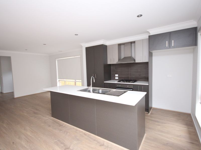 18 Howren Terrace, Greenvale VIC 3059