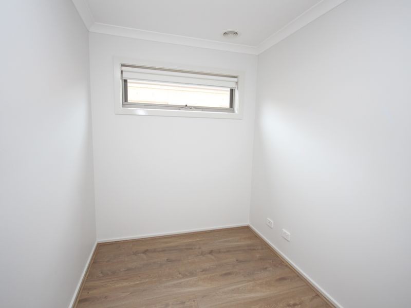 18 Howren Terrace, Greenvale VIC 3059