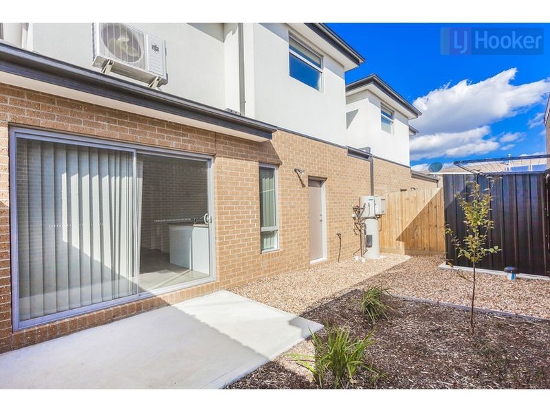 19 Gully Way, Craigieburn VIC 3064