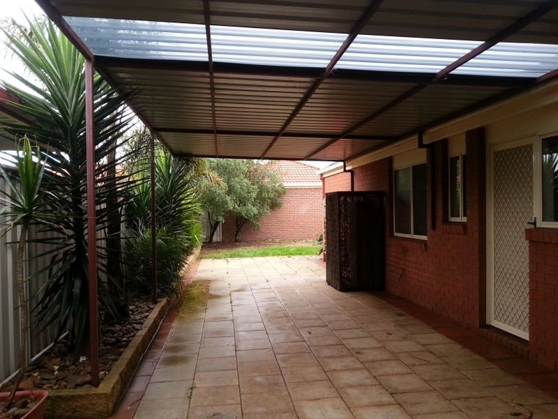 9 Eldergreen Cct, Craigieburn VIC 3064