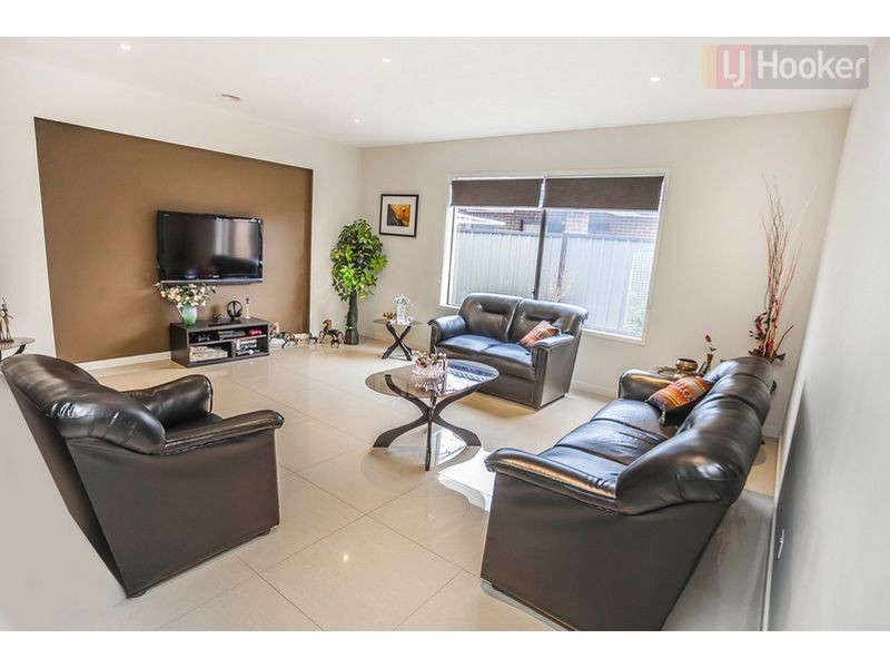 8 Doughty Road, Craigieburn VIC 3064