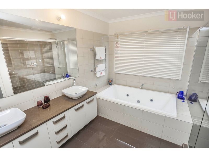 8 Doughty Road, Craigieburn VIC 3064