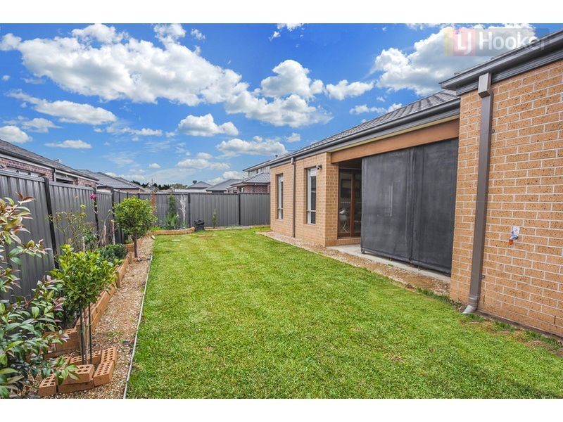 8 Doughty Road, Craigieburn VIC 3064