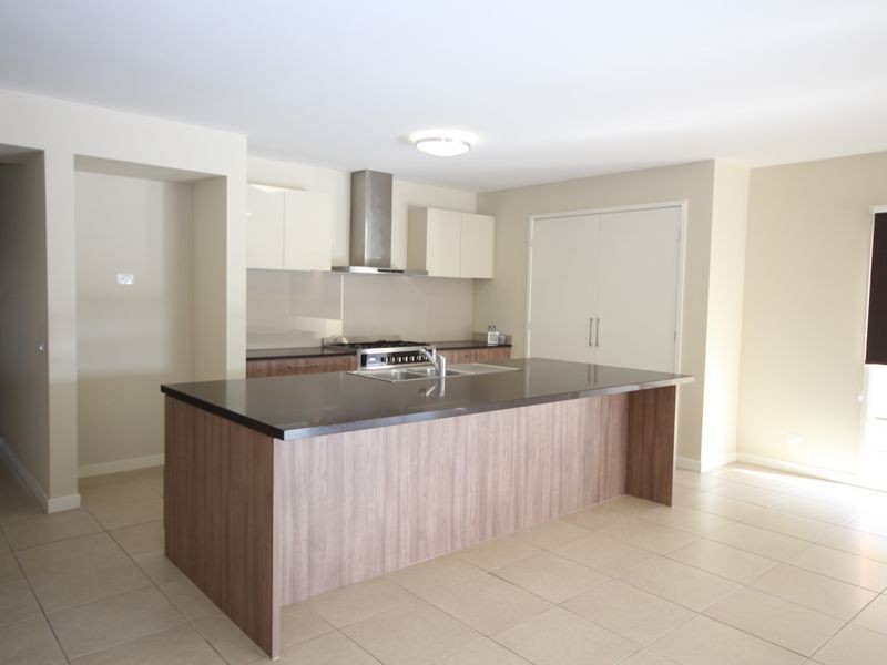 19 Serenity Way, Craigieburn VIC 3064
